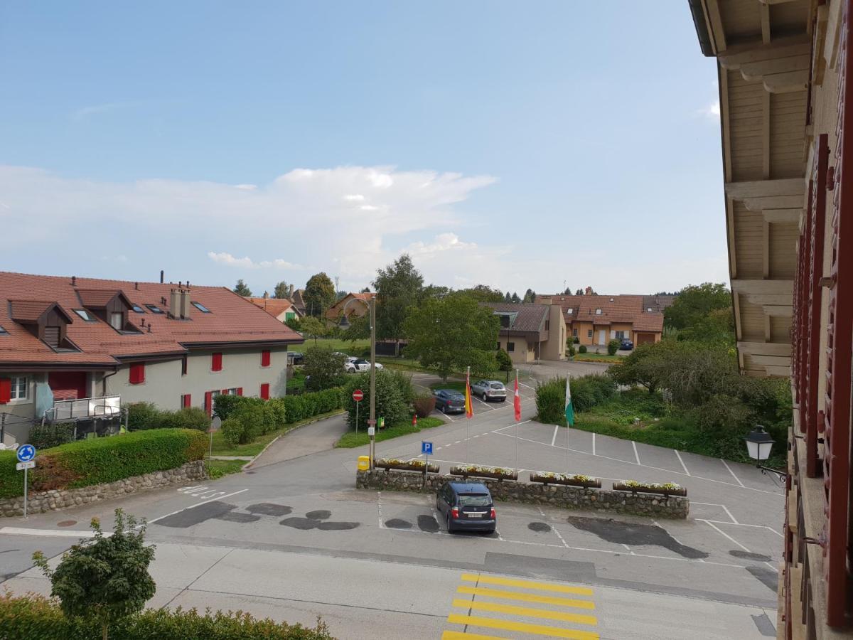 Auberge De Ballens Екстериор снимка