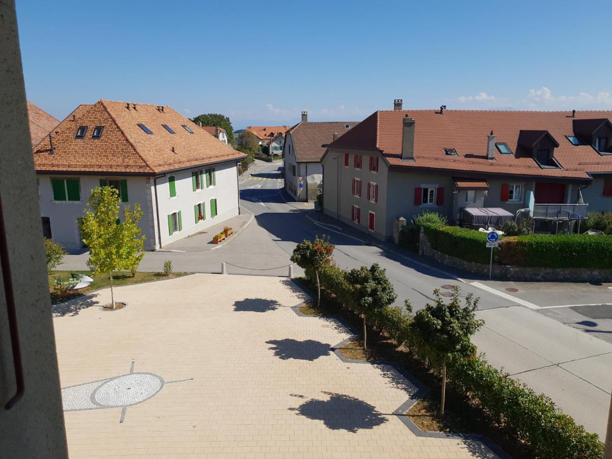Auberge De Ballens Екстериор снимка