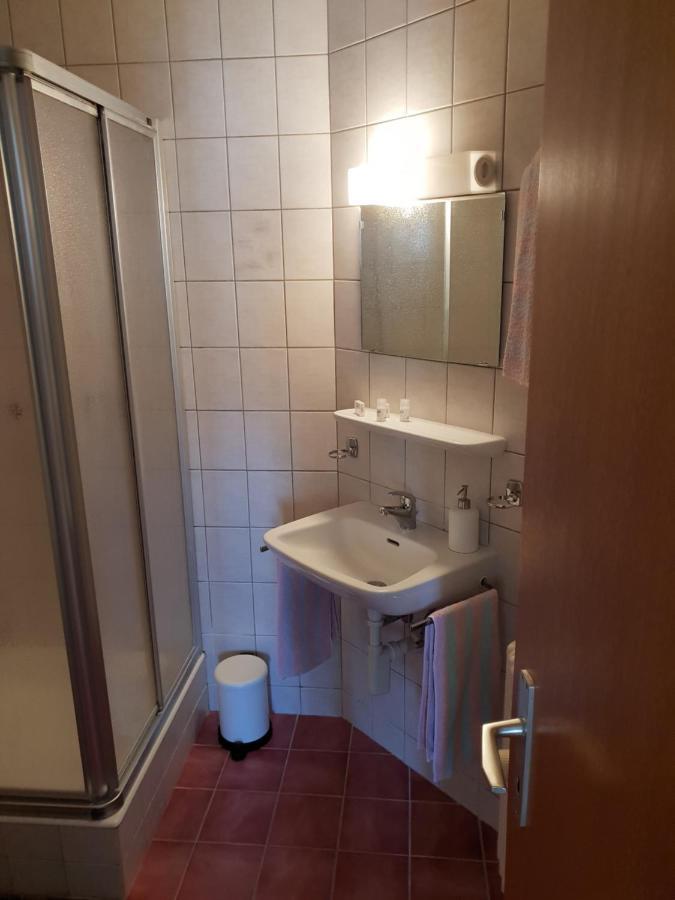 Auberge De Ballens Екстериор снимка