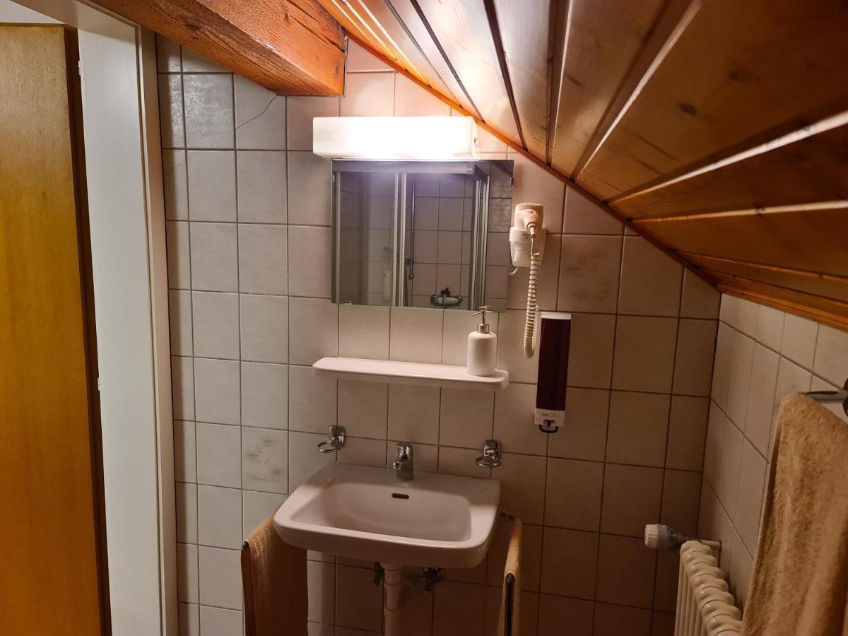 Auberge De Ballens Екстериор снимка