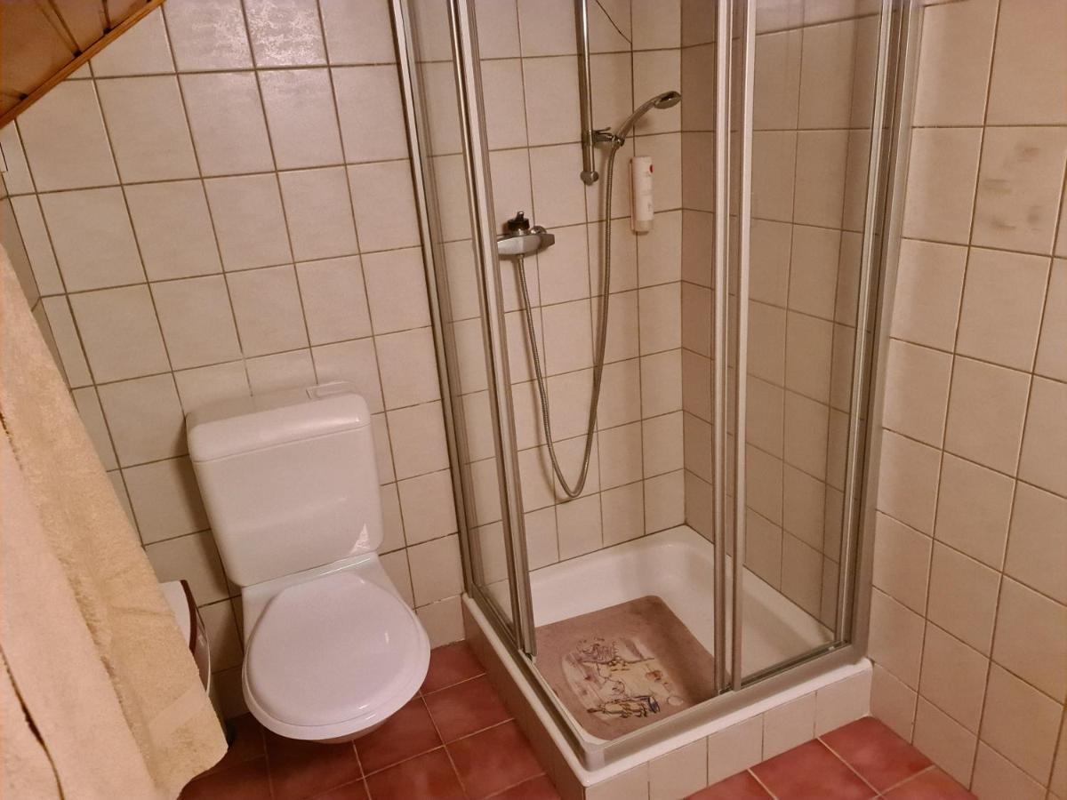 Auberge De Ballens Екстериор снимка