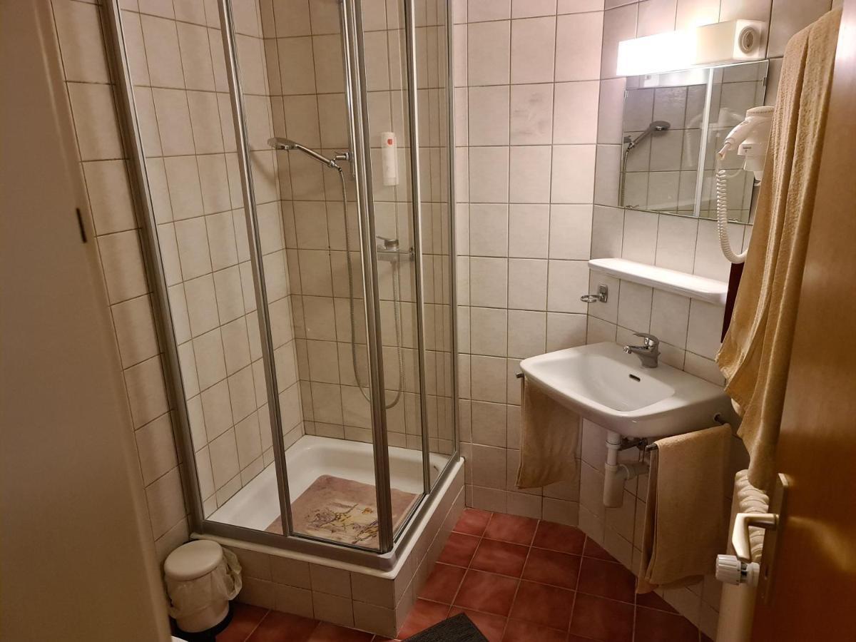 Auberge De Ballens Екстериор снимка