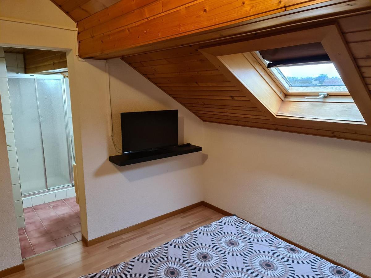 Auberge De Ballens Екстериор снимка