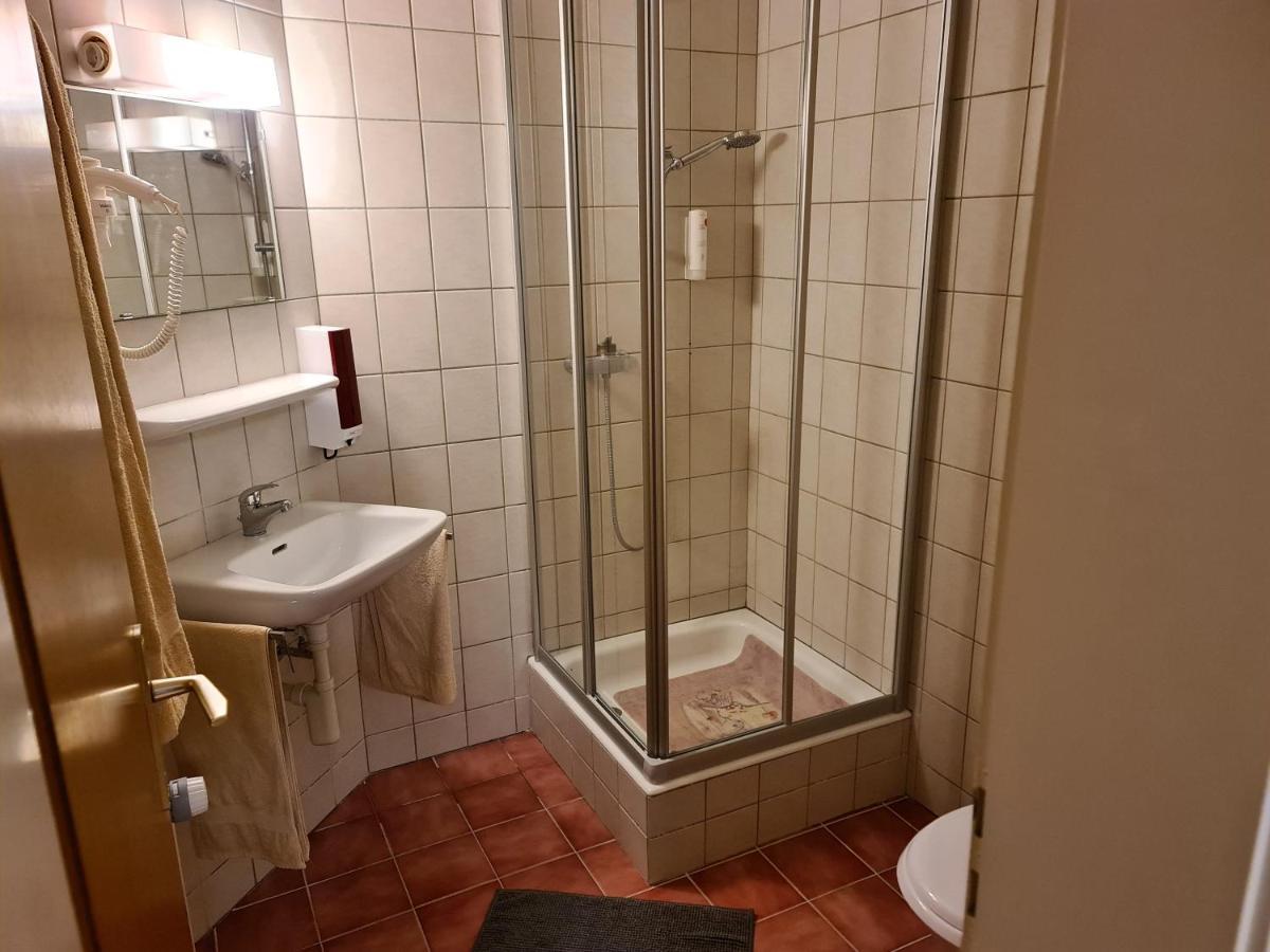 Auberge De Ballens Екстериор снимка